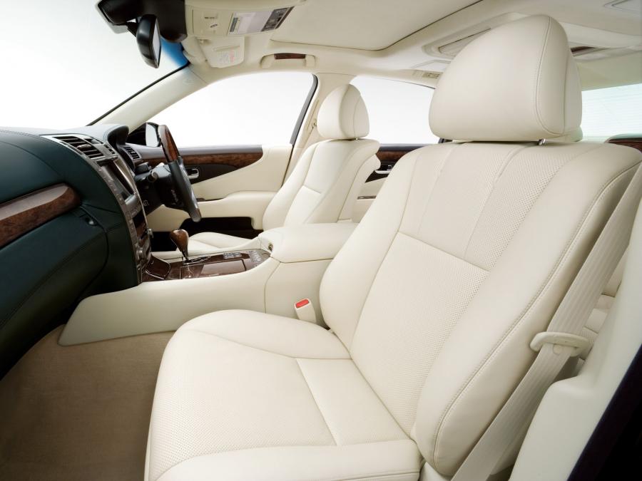  Lexus LS600h L 2007 года  (JP) (фото 10 из 10)